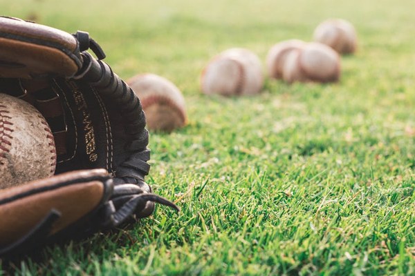 How to Break In a Baseball Glove: Proper Methods vs Myths